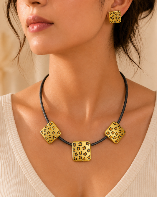 Noir Flora Statement Set