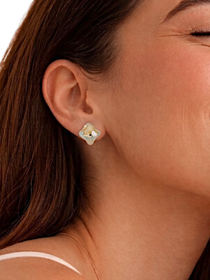 OCEAN MUSE STUDS