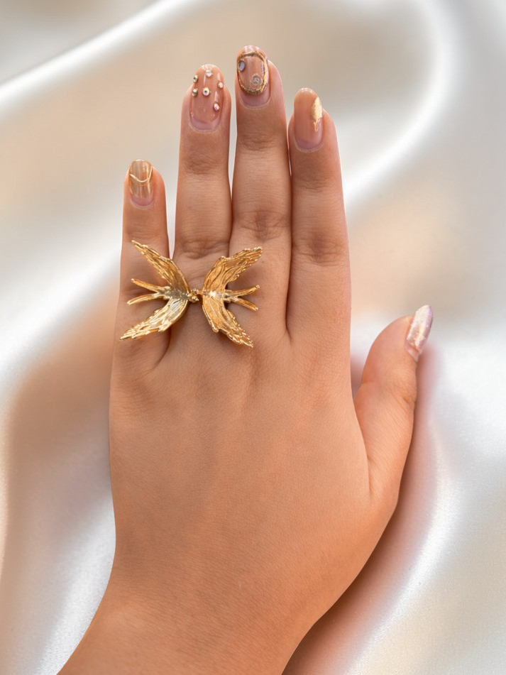 GOLDEN WING WHISPER RING