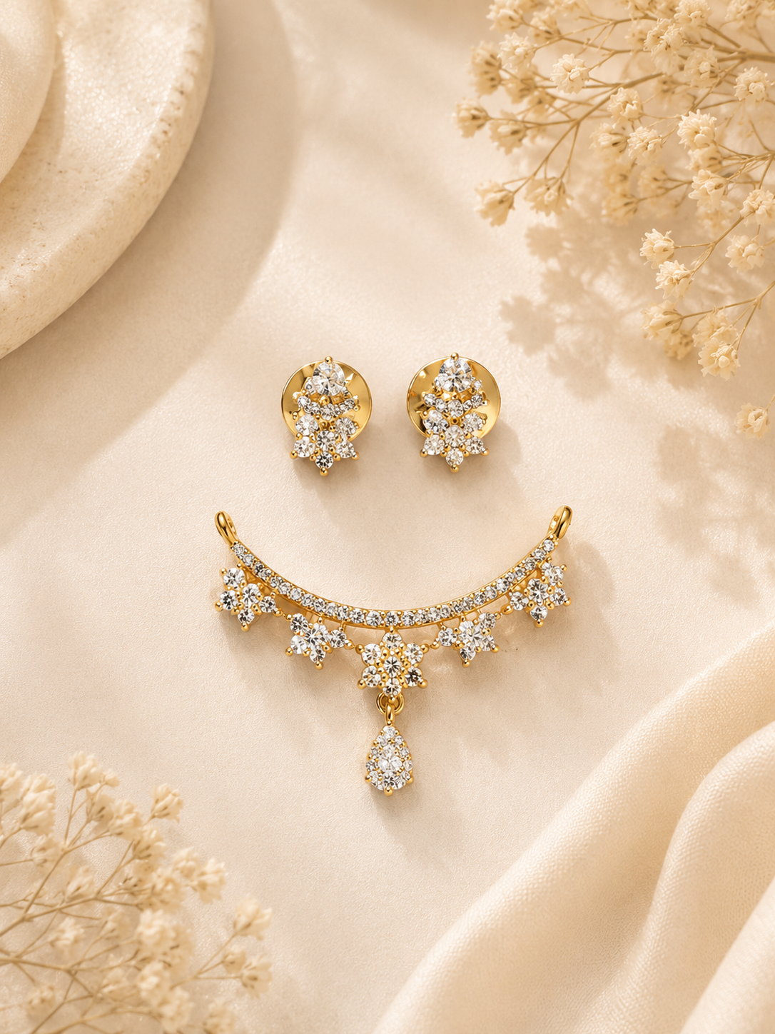 Dewlina Charm Pendant Set