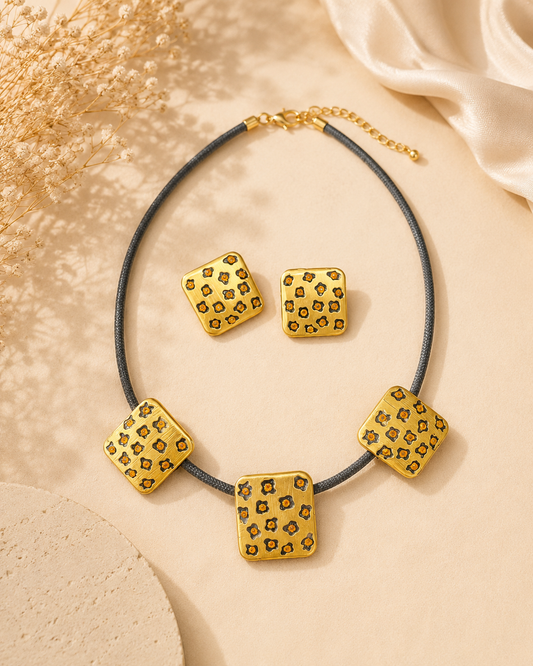 Noir Flora Statement Set