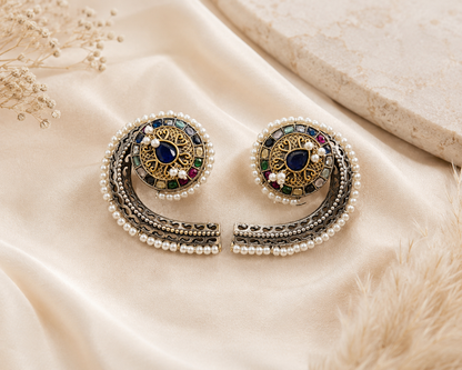 Neelvastra Vritika Studs