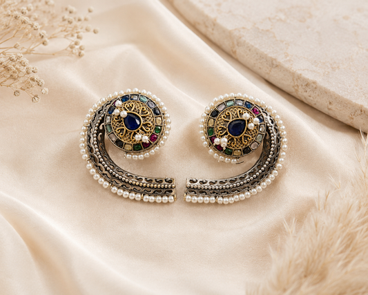 Neelvastra Vritika Studs