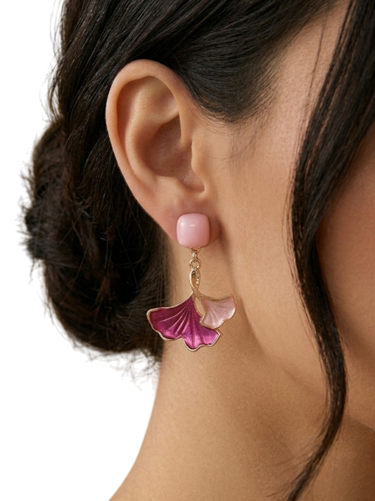 BLUSH PINK PETAL DROPS