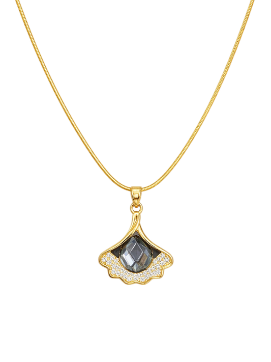 Midnight Petal Luxe Necklace 🖤✨
