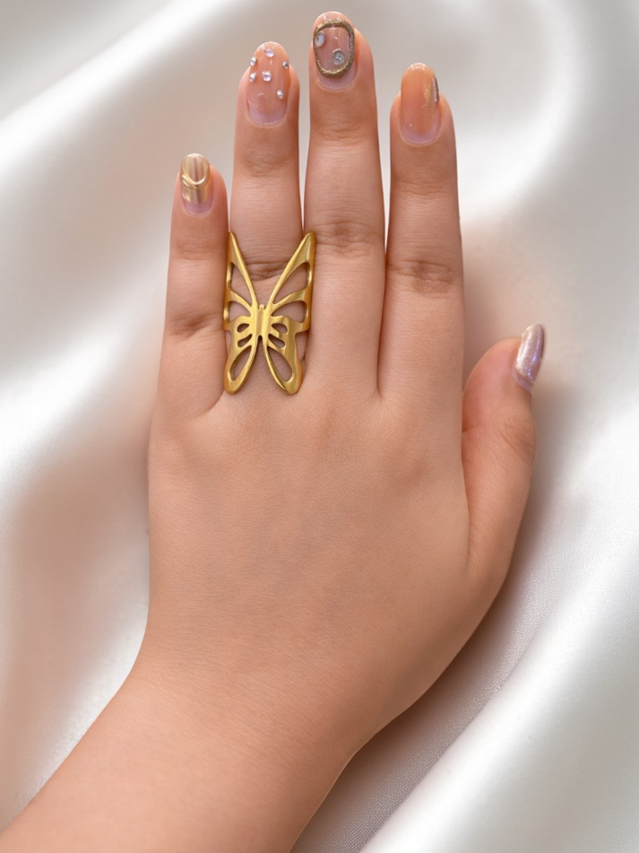 AIRY FLUTTER RING