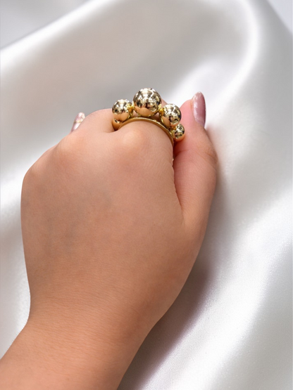 GLOW BALL RING