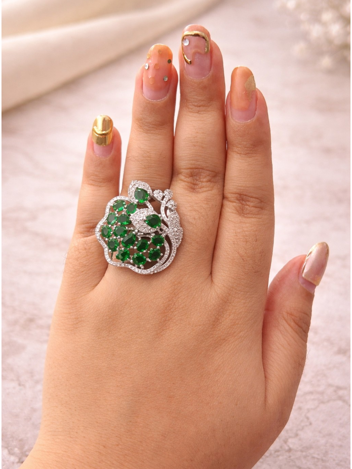 Elaria Bloom Ring
